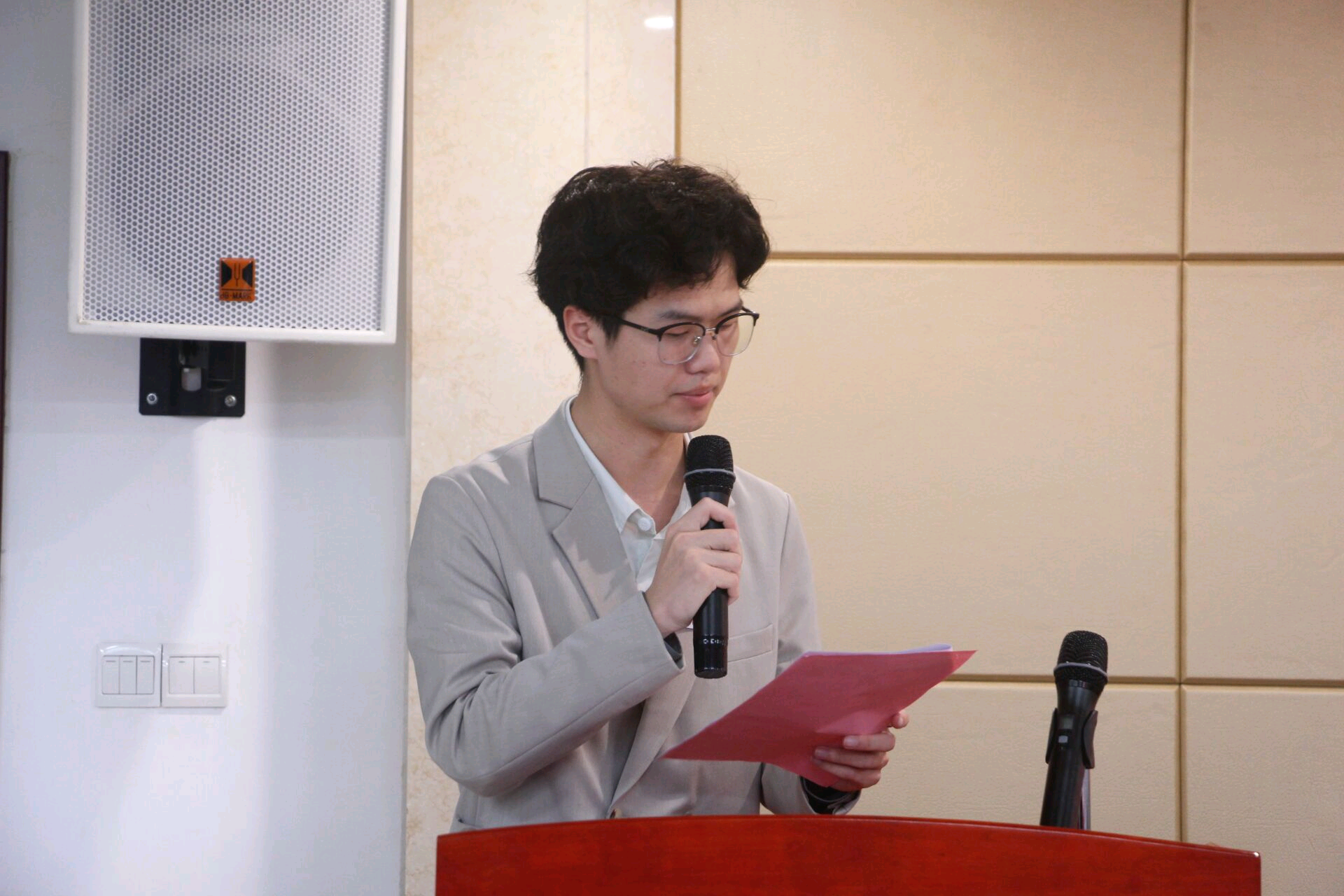 3e5ce6965b5c4a478781cbb1eadbfd35.png 3e5ce6965b5c4a478781cbb1eadbfd35.png