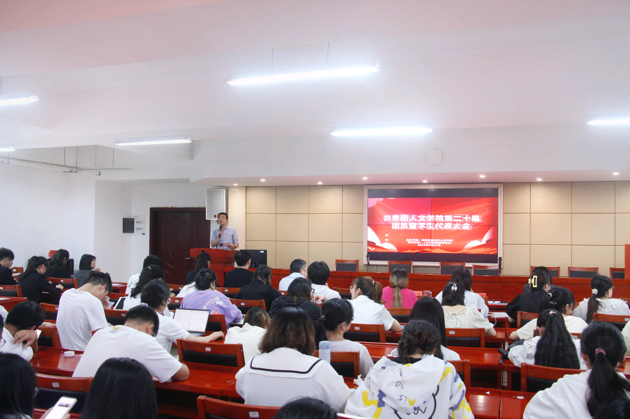 68cd99bd74f048ea9917d40d0b308829.png 68cd99bd74f048ea9917d40d0b308829.png